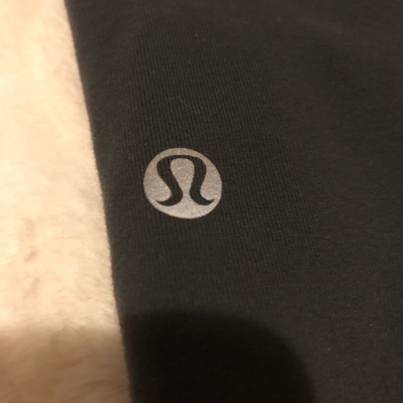 LULULEMON capris - Picture 3 of 3